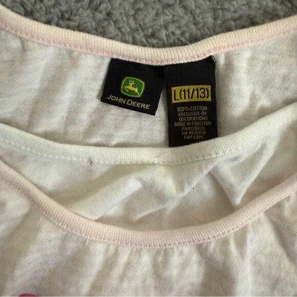 John Deere junior’s 11–13
￼ Graphic tank top ￼ - Picture 3 of 4